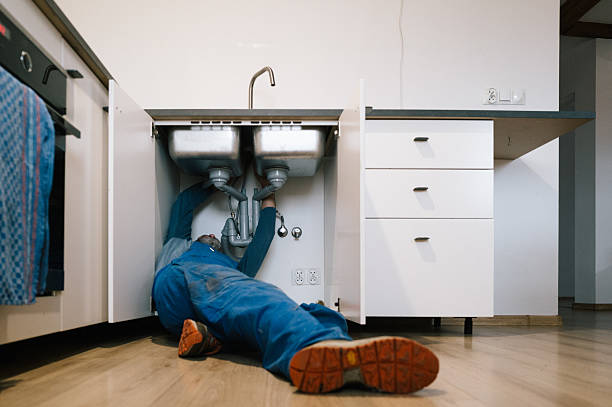 Professional Leak Detection technician working in Pleasant Prairie, WI